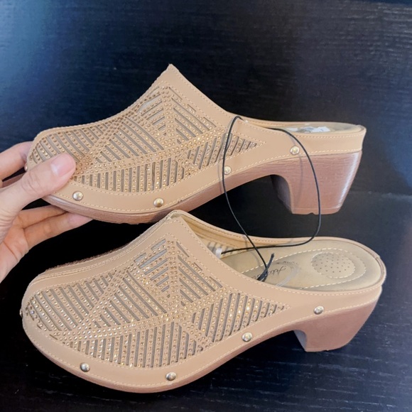 sponge chappal ladies